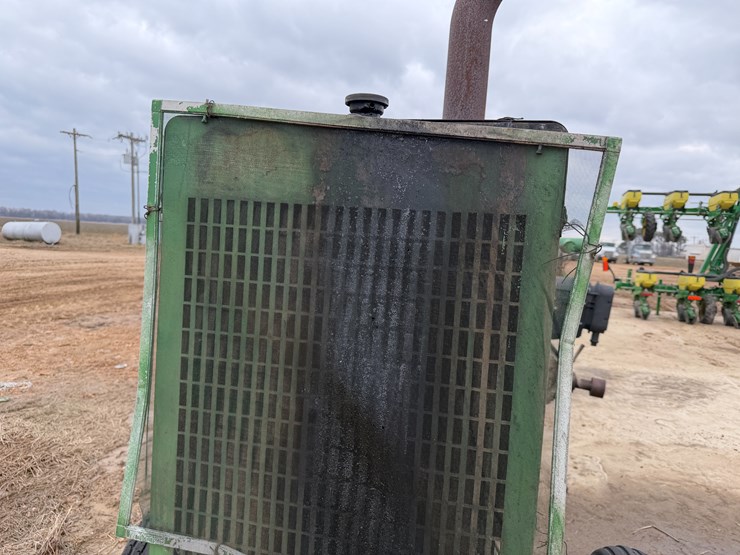 john-deere-4045t-image-11