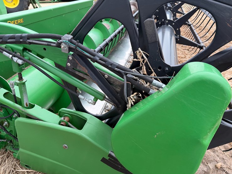 2012-john-deere-630f-image-36