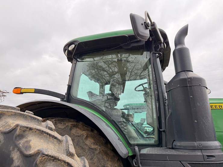 #38653-•-2017-john-deere-8270r-mfwd-tractor-image-39