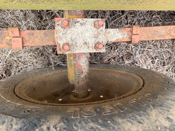 #38675-•-~950gal-t/a-fuel-trailer-image-13