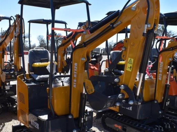 ats-rt12r-mini-excavator-(serial-#-25121607)-image-2