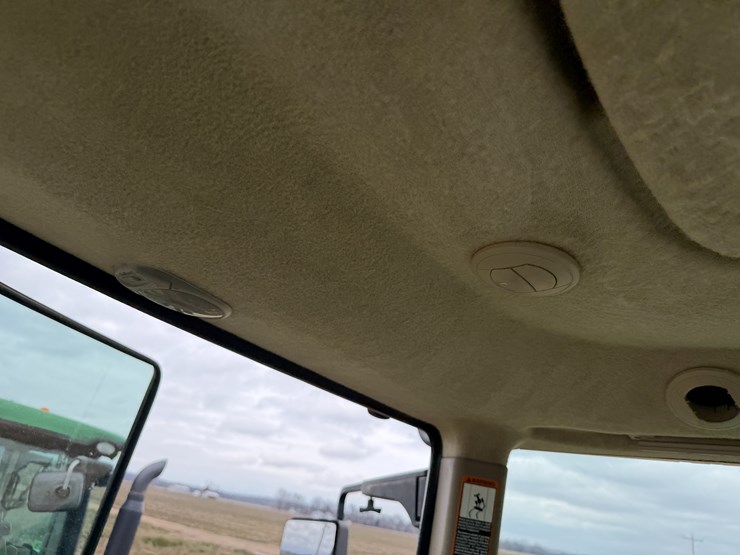 2017-john-deere-8270r-image-64