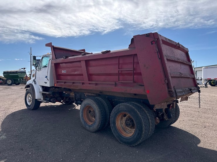 2005-sterling-lt8500-image-5