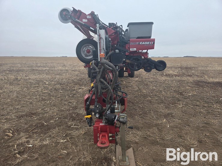 2011-case-ih-1240-image-2