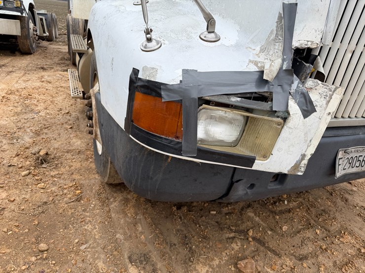 1996-international-9400-image-40