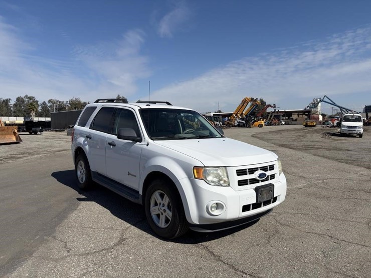 2012-ford-escape-hybrid-image-2
