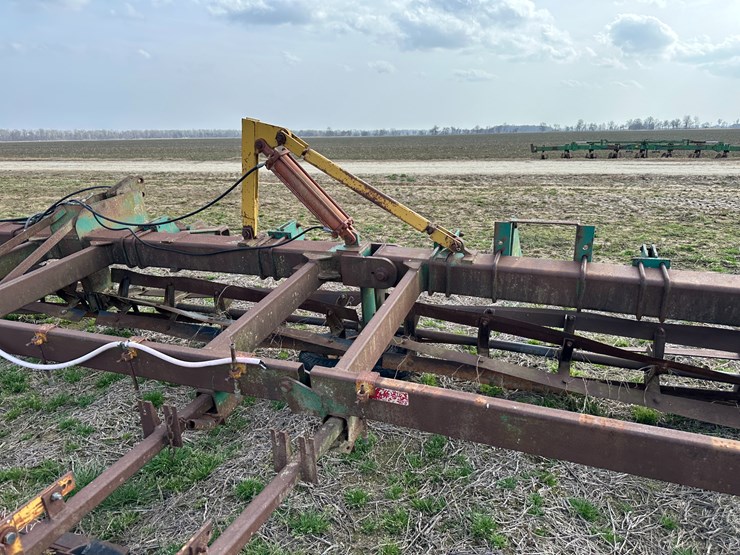 #38708-•-forrest-city-machine-works-26'-chopper-image-33