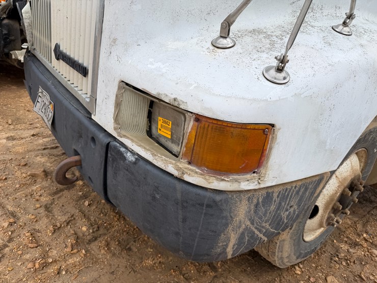 1996-international-9400-image-36