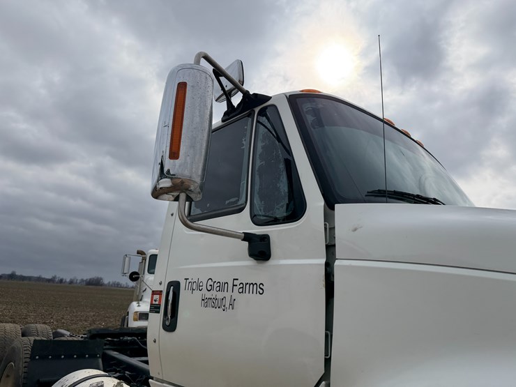 2016-international-prostar-image-40