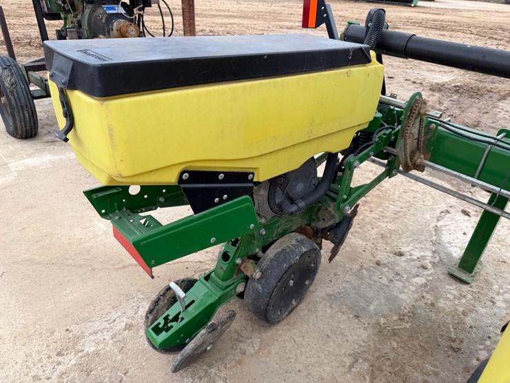 john-deere-1725-image-57