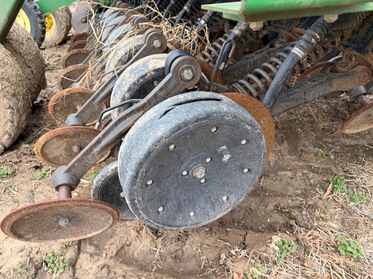 john-deere-1560-image-49