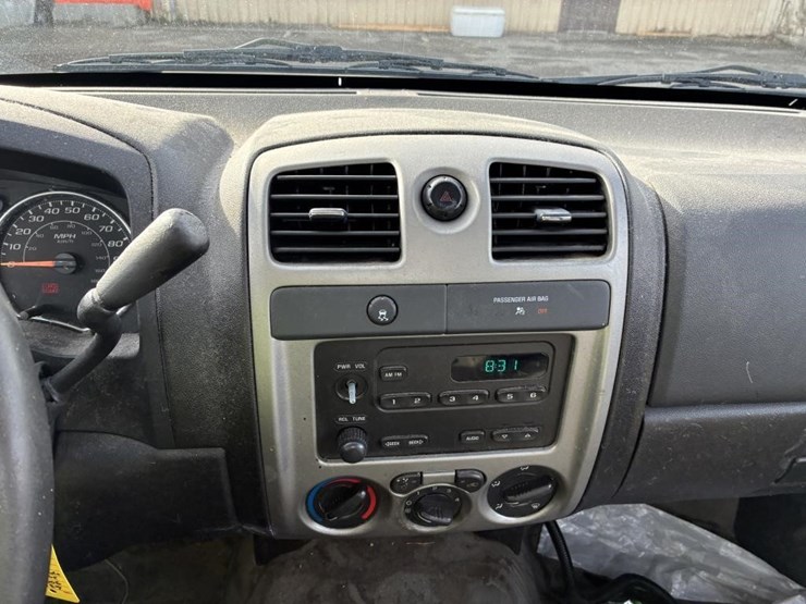2011-chevrolet-colorado-image-12