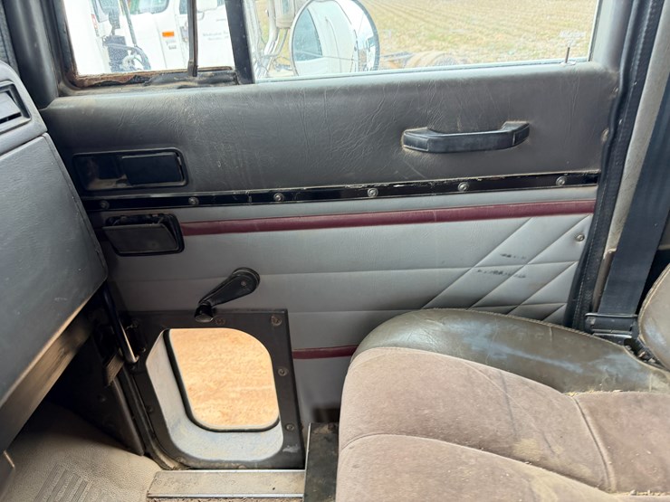 1996-international-9400-image-74