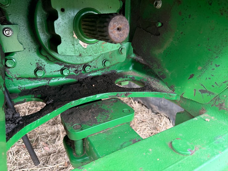2022-john-deere-8r-280-image-30