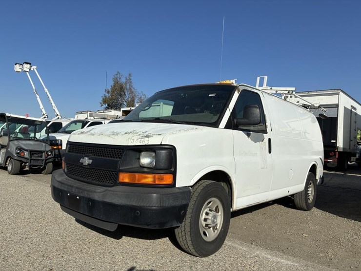 2008-chevrolet-express-3500-image-18