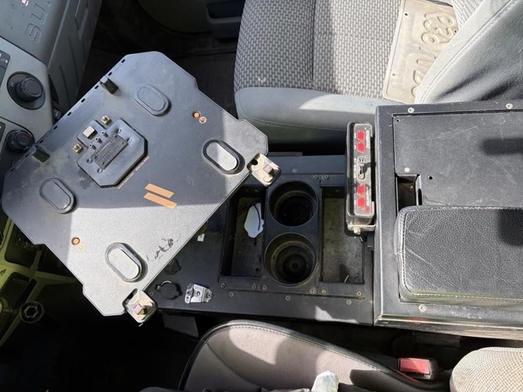 2016-ford-f550-image-17