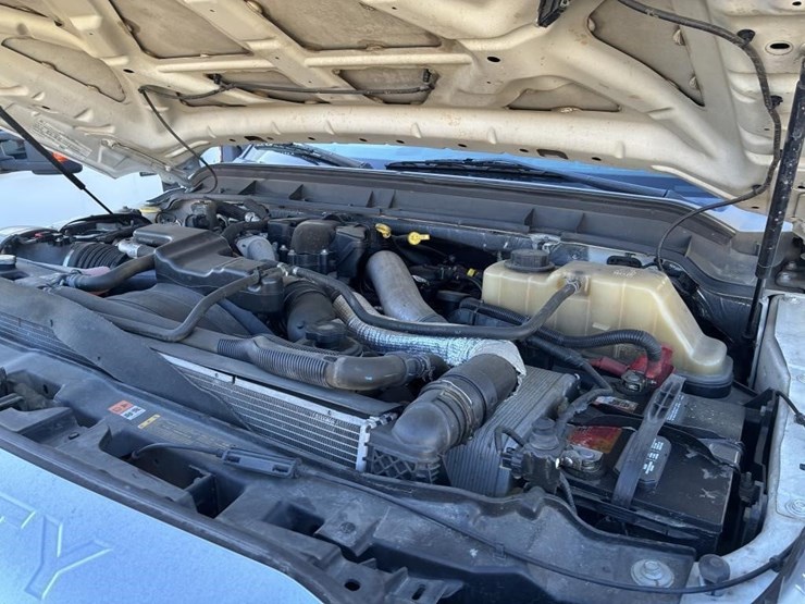 2011-ford-f550-image-9