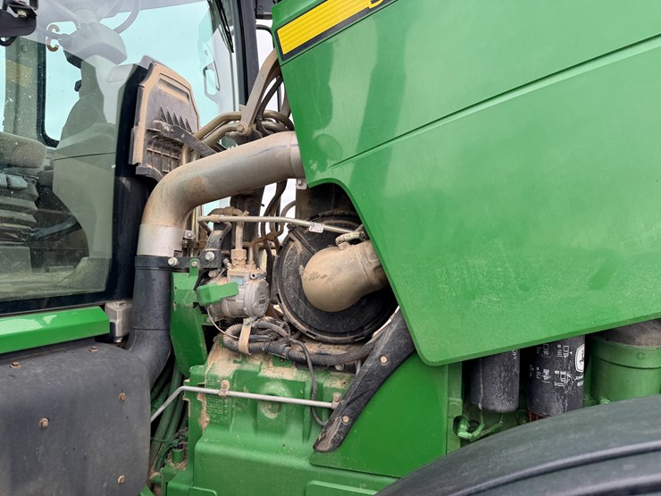 2014-john-deere-8260r-image-47