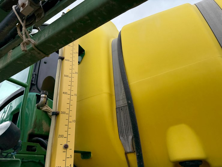 2015-john-deere-r4030-image-39