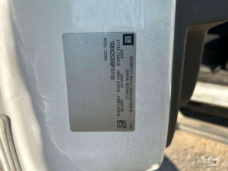 2013-chevrolet-silverado-3500hd-image-5