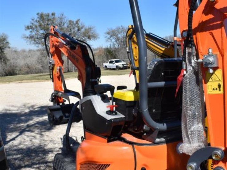 ats-me18-mini-excavator-(serial-#-2511145965xx)-image-4