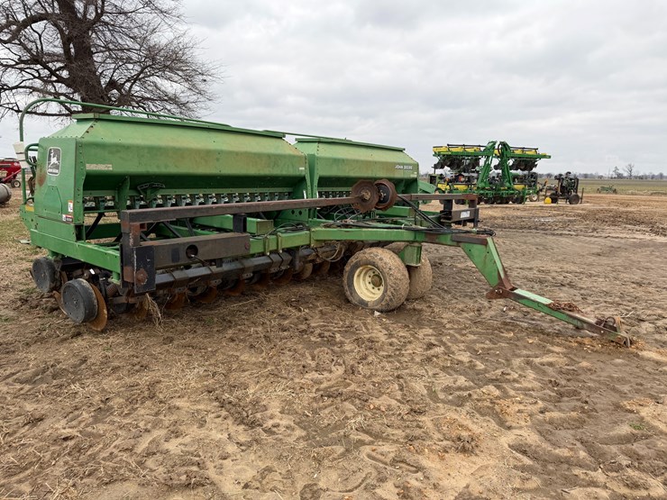 john-deere-1560-image-2