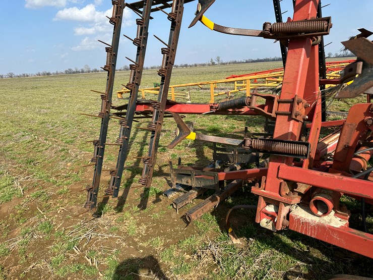 case-ih-4300-image-50