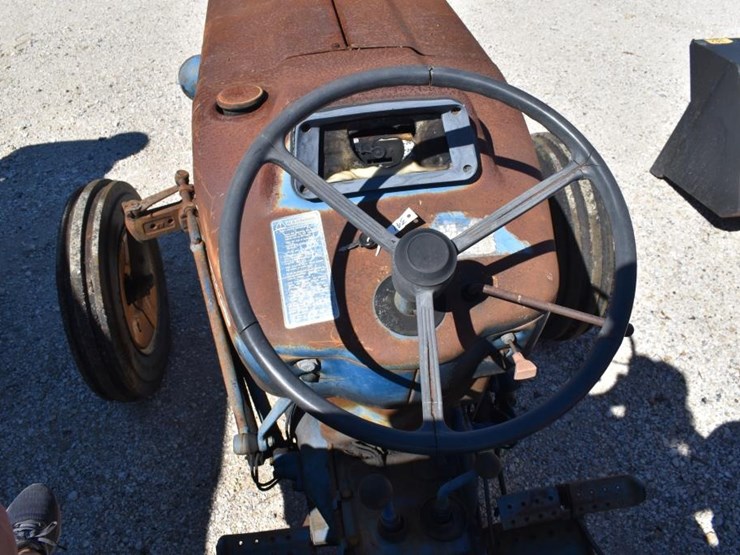 ford-tractor-image-9