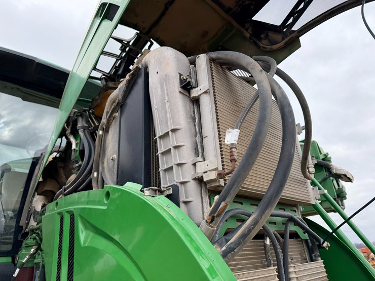 2015-john-deere-r4030-image-73