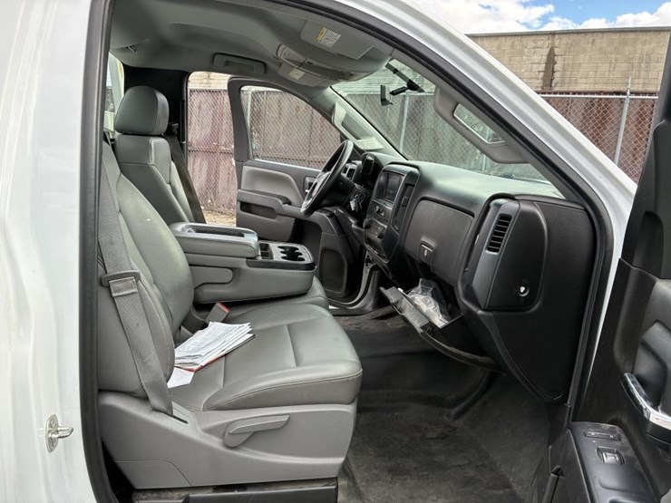 2016-chevrolet-2500-image-9