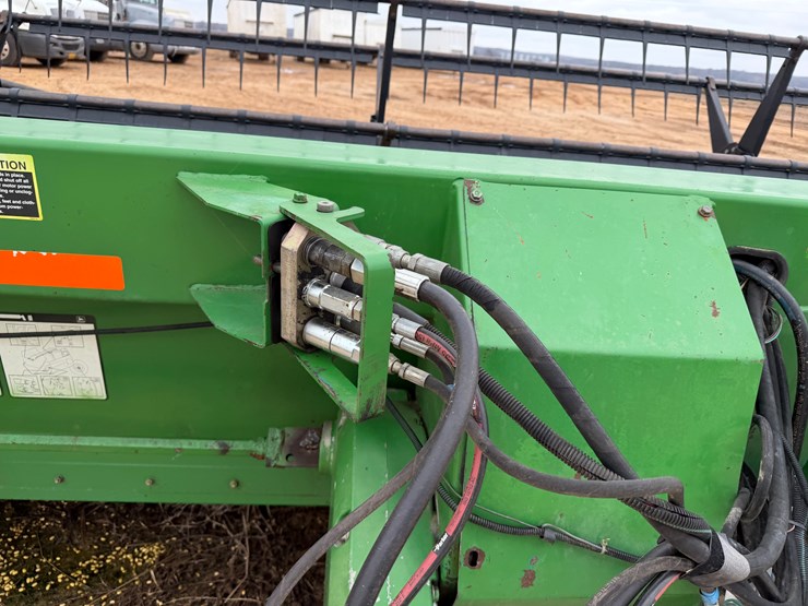 2004-john-deere-925d-image-16