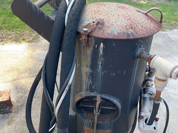 mobile-sand-blaster-and-rack-image-18