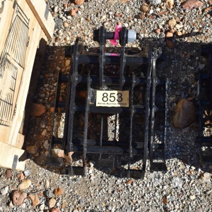 MINI EXCAVATOR GRAPPLE