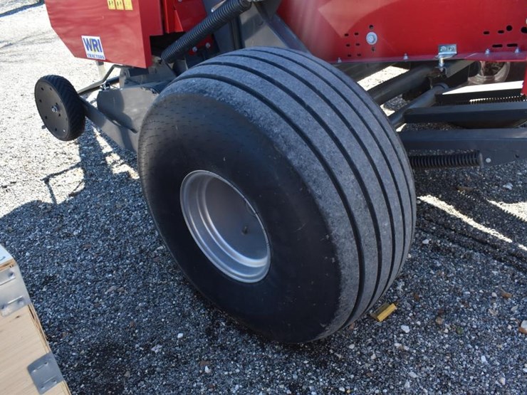 2022-mf-hesston-2946-round-baler-w/-monitor-(565-bales)-(monitor-in-the-off-image-9