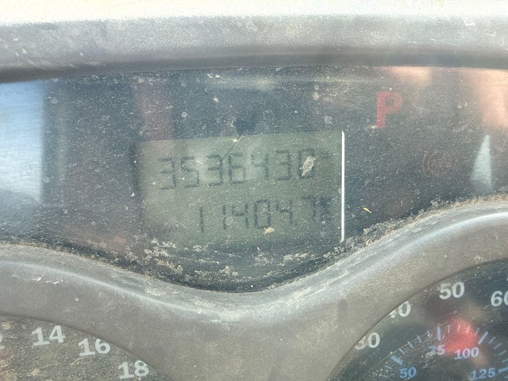 2003-mack-ch613-image-26