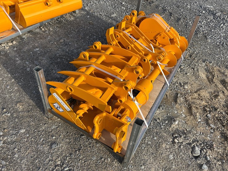 #9-•-new-mini-excavator-attachment-set-image-3