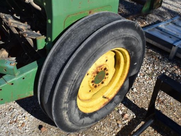john-deere-8200-image-6