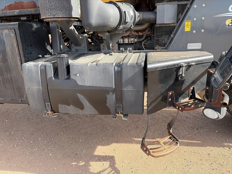 2016-agco-terragator-9300-image-23