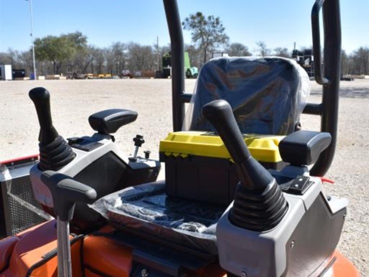 ats-me18-mini-excavator-(serial-#-2511145933xx)-image-7