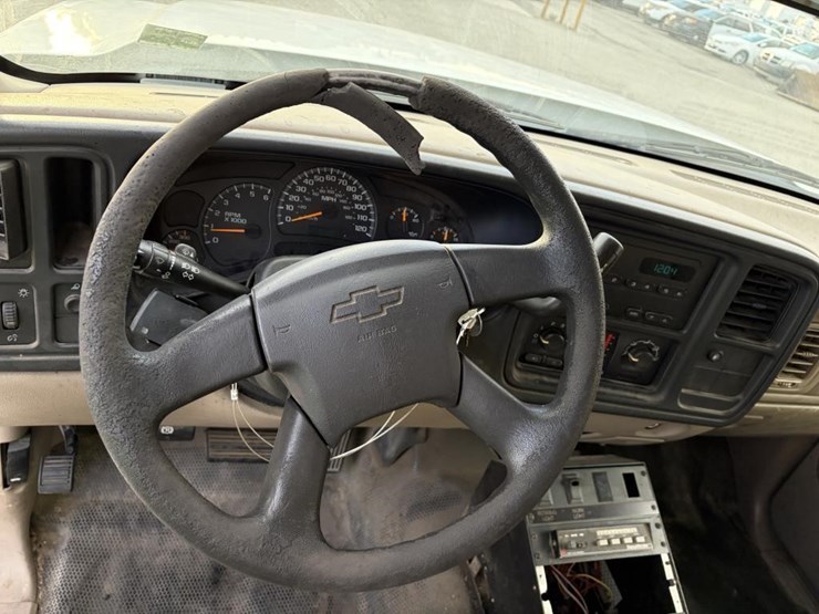 2005-chevrolet-2500-image-16