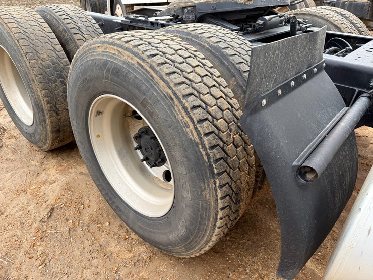 2016-international-prostar-image-11