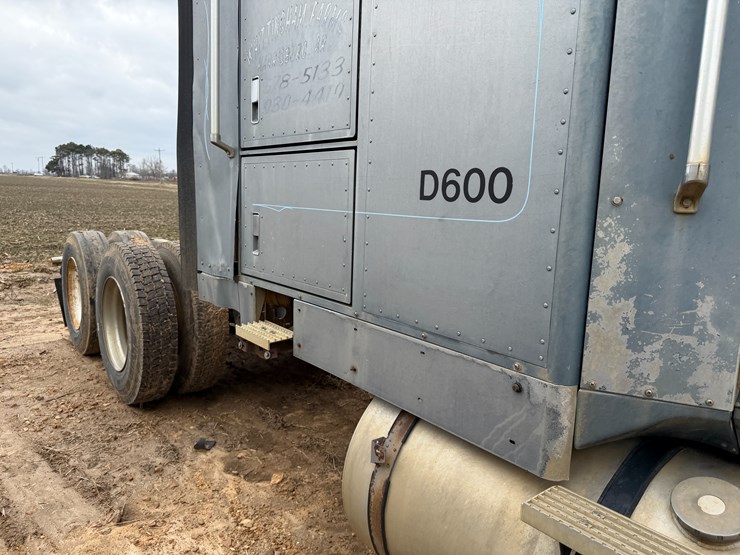 1990-international-9400-image-37