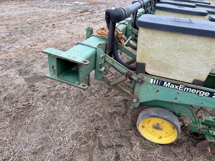 john-deere-7300-image-30