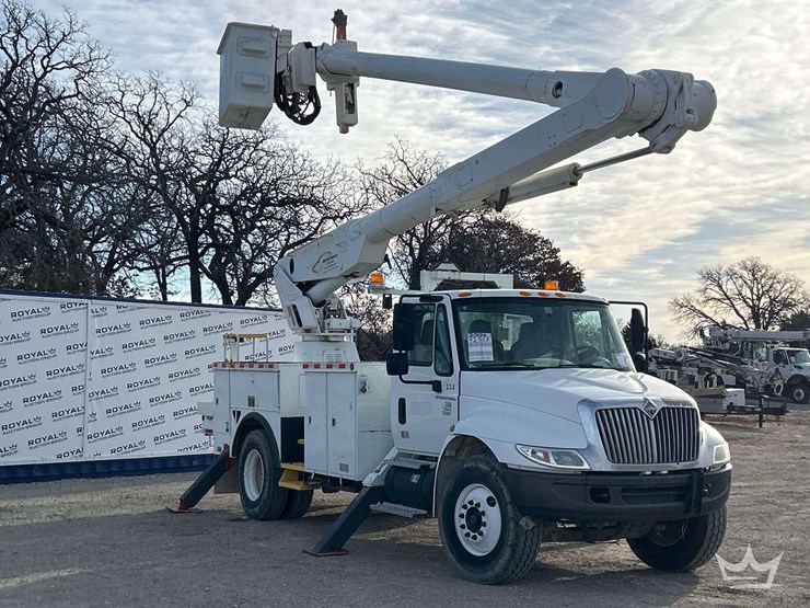 2004-international-durastar-4300-image-2