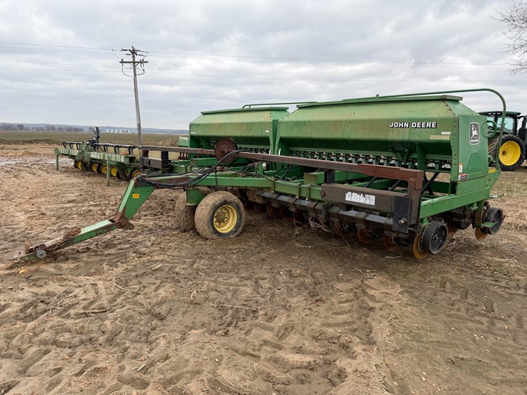 john-deere-1560-image-1