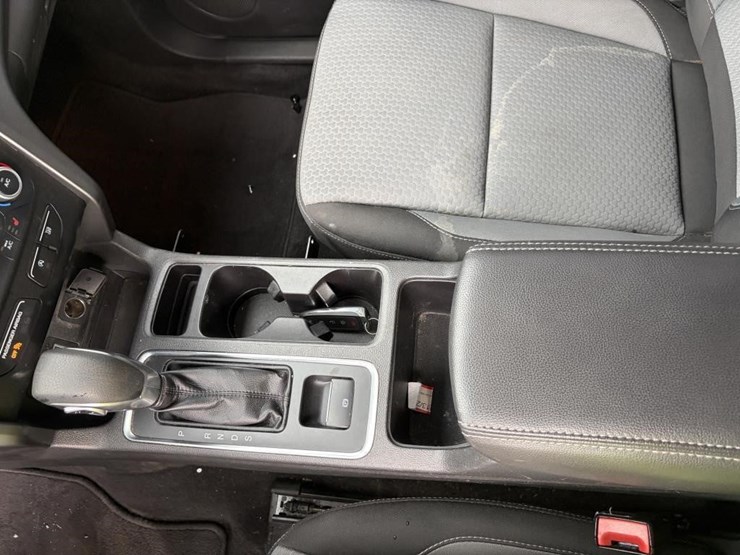 2019-ford-escape-se-image-18