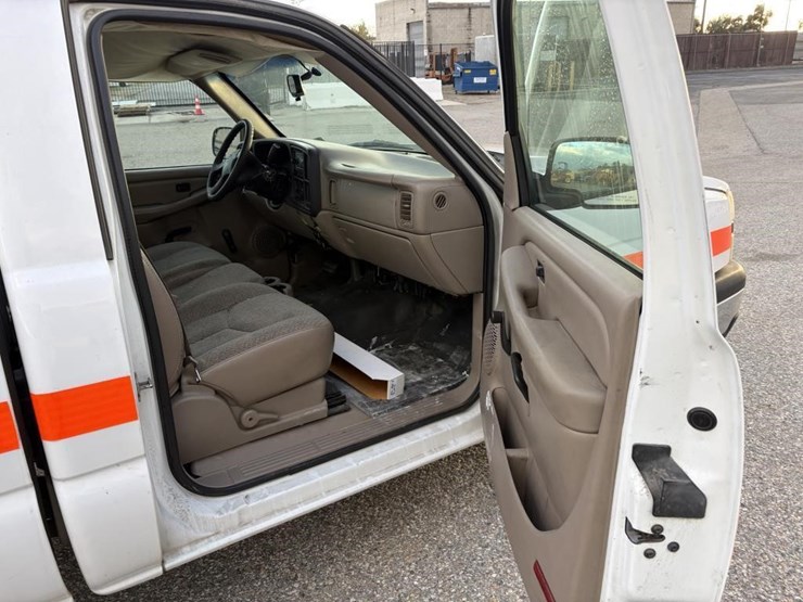 2006-chevrolet-1500-image-9