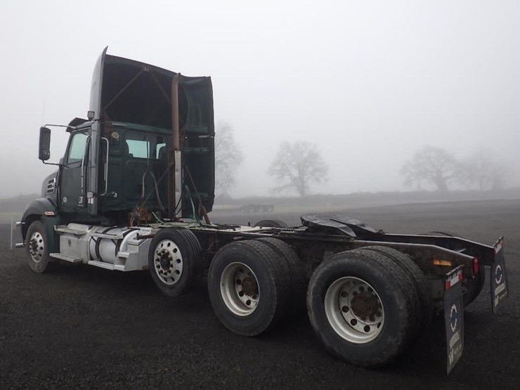 2018-western-star-5700xe-image-7