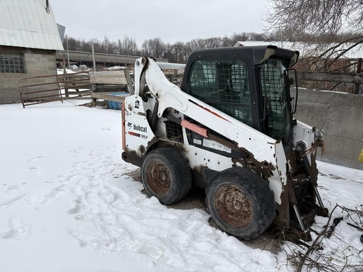 2015-bobcat-s590-image-1