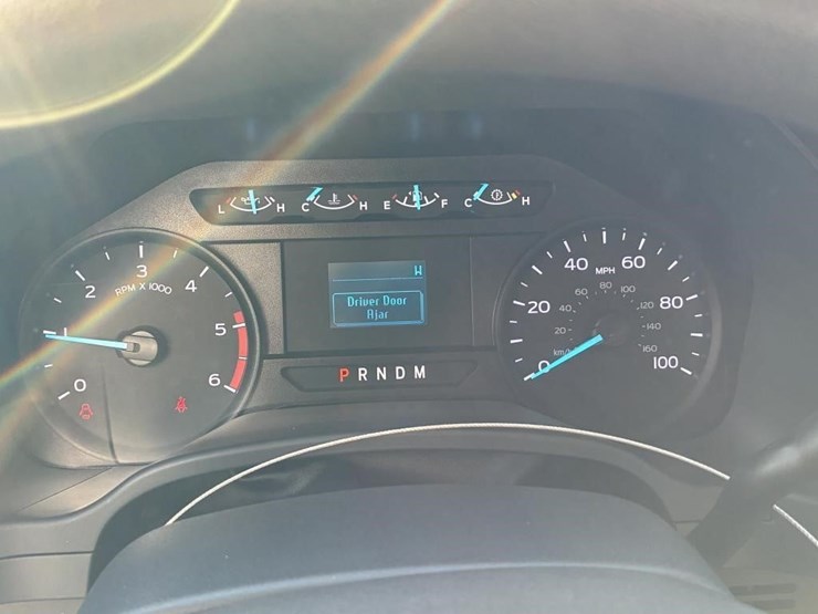 2022-ford-f450-xl-image-16